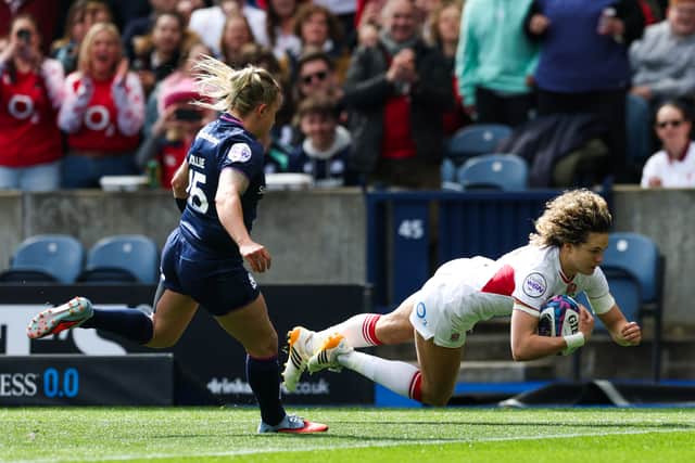 Ellie Kildunne scores England's first try during the 84-7 win over Scotland in the Women's Guinness Six Nations at Scottish Gas Murrayfield.