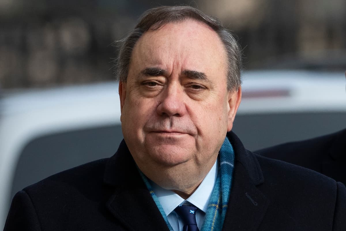 Alex Salmond 'believed SNP HQ hired private detective to spy on him'