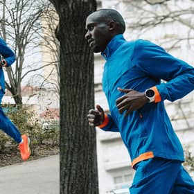 Jacob Kiplimo, world record holder and TeamGalaxy athlete trains with the Samsung Galaxy Watch8.