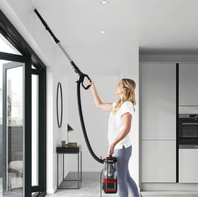 Amazon has cut the Shark NV602UKT upright vacuum cleaner to £139 in a limited-time sale.