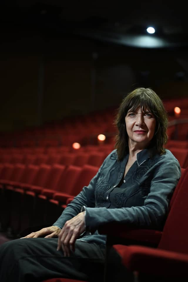 Maureen Beattie initially wanted to be a ballet dancer and a nun, but around the age of 10, decided on acting. and went on to train at the now Royal Conservatoire of Scotland.