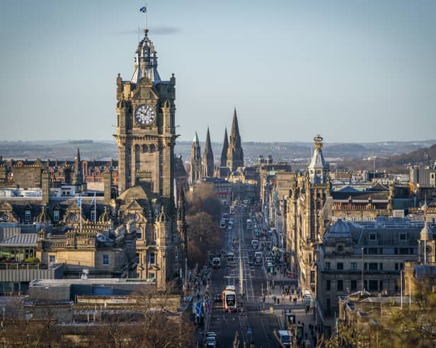 The majority of mansions in Scotland are in Edinburgh.