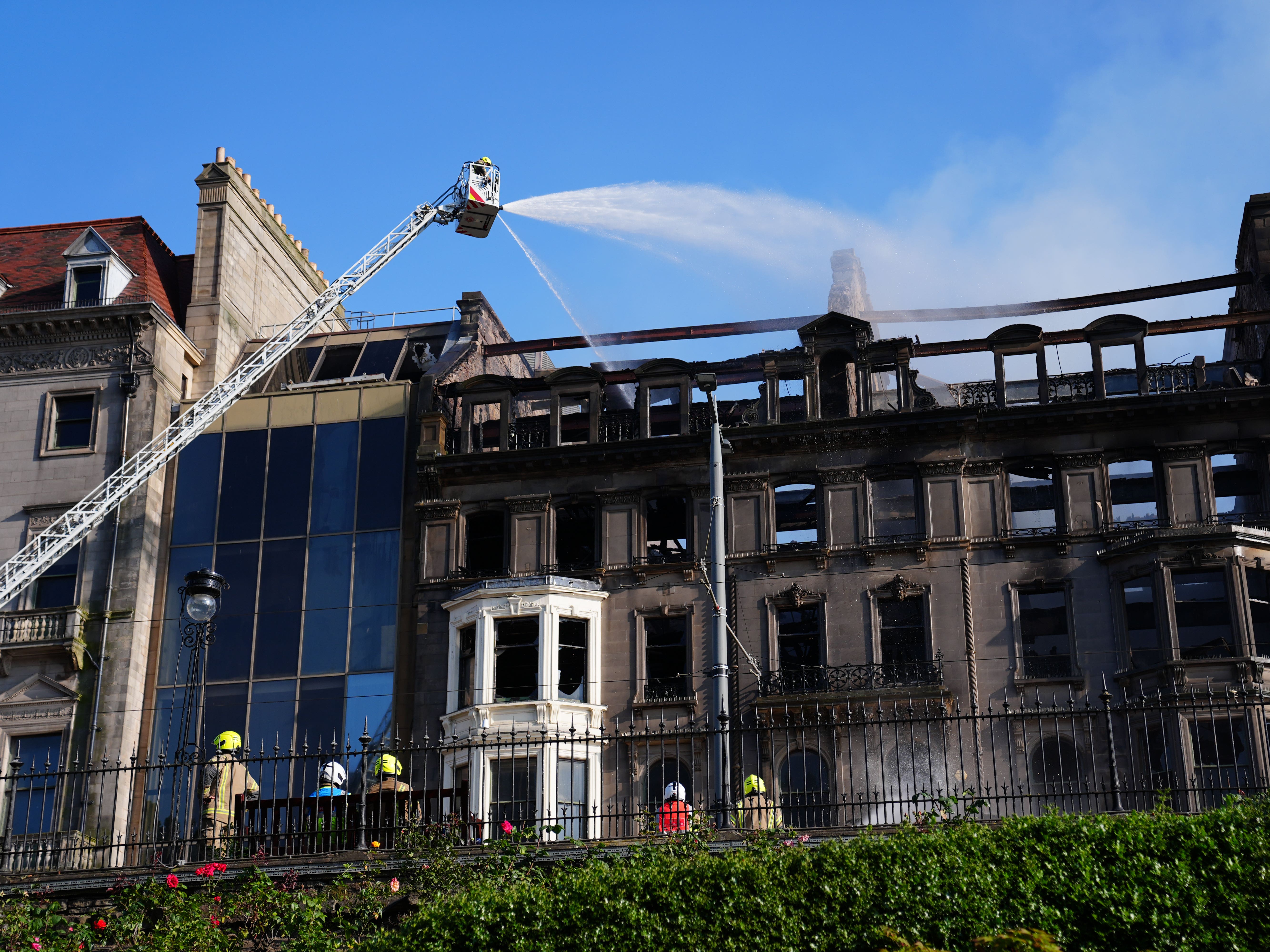 'Such a shame': Edinburgh residents react to huge Princes Street blaze as ...