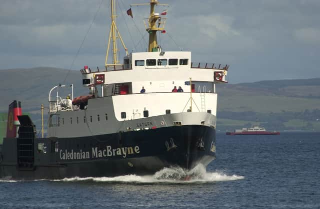 Saturn in service between Gourock and Dunoon in 2000