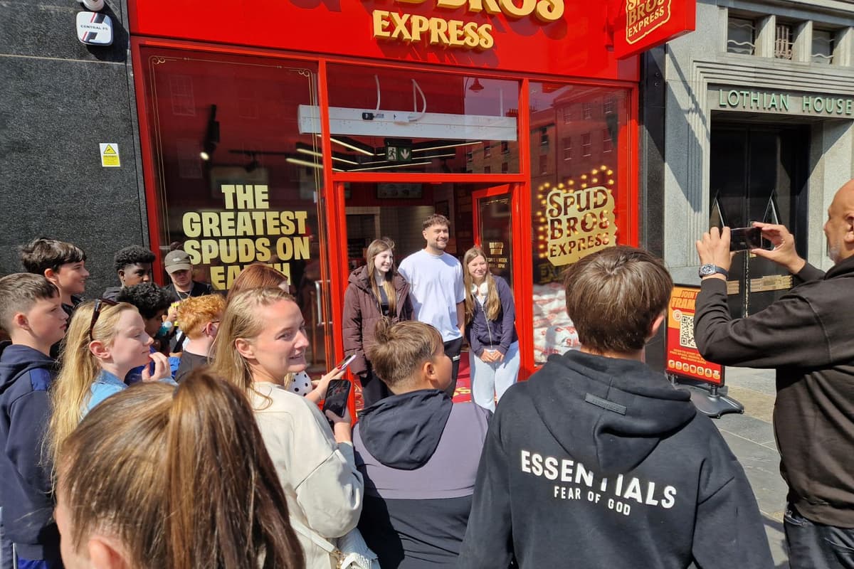 Edinburgh baked potato lovers queue overnight as viral sensation SpudBros ...