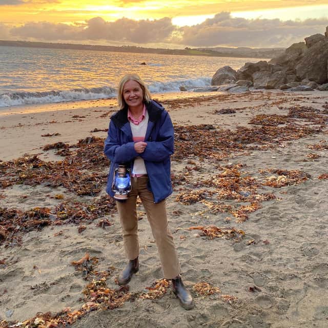 Mariella Frostrup is the offspring of a Scottish artist mother and Norwegian journalist father.