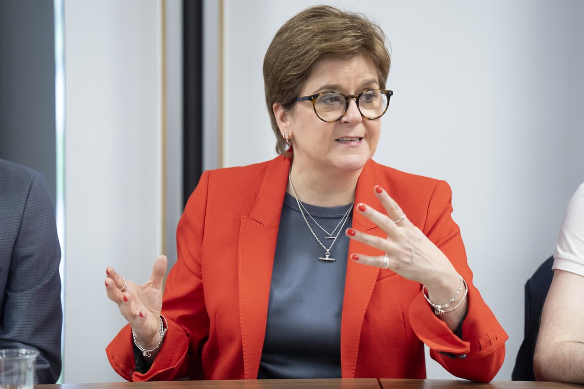 Nicola Sturgeon urges SNP not to shift position on North Sea oil and gas