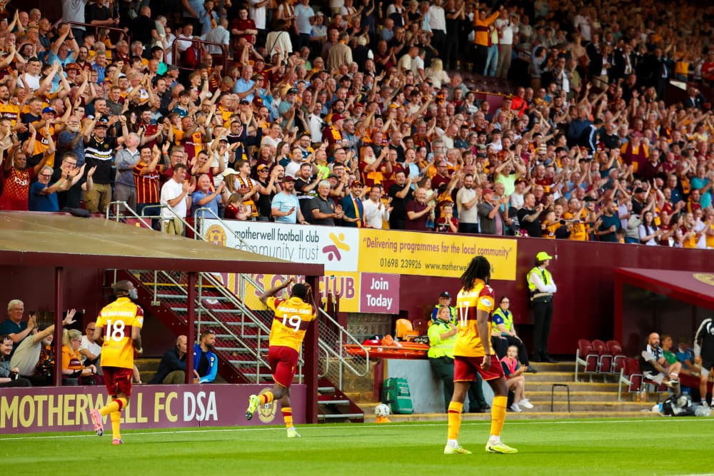 Motherwell stürmt ins Conference-League-Duell: Spielmacher führt die ...