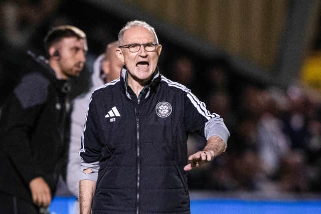 Celtic manager Martin O'Neill gives instructions during the win over St Mirren.