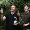 Edinburgh Gin 1 SA : The Launch of Edinburgh Gin 1670 and the partnership with the Royal Botanic Garden, Edinburgh.

Edinburgh Gin 1670

Head Distiller at Edinburgh Gin David Wilkinson with Head Botanist Greg Kenicer at the Royal Botanic Garden, Edinburgh.

Picture by Stewart Attwood


All images © Stewart Attwood Photography 2018.  All other rights are reserved. Use in any other context is expressly prohibited without prior permission. No Syndication Permitted.