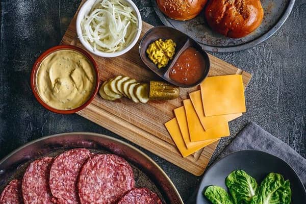 Mac & Wild burger