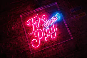 Fore Play Crazy Golf Neon