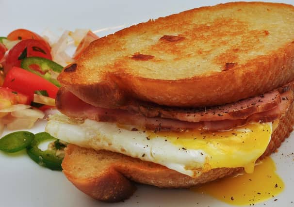 Breakfast_sandwich