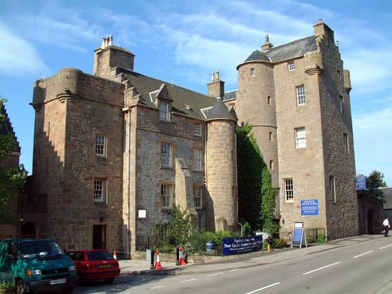 Dornoch-Castle-front-