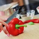 kitchen-cutting-board-cooking-bell-pepper
