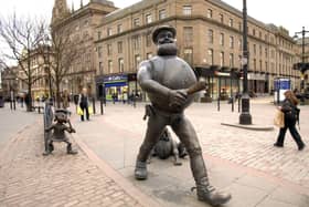 18/02/09, TSPL, Scotsman. Dundee. Statue of DC Thomson comic character Desperate Dan in the City Square, Dundee.  pic Ian Rutherford