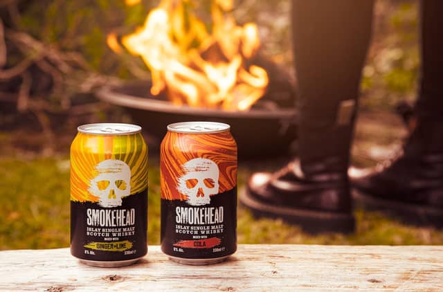 smokehead Both-cans-table_Fire_BG_V1