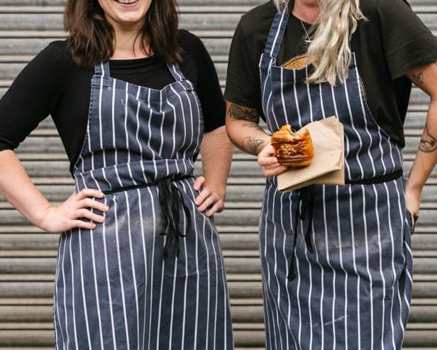 Rachel + Emily-04525x
