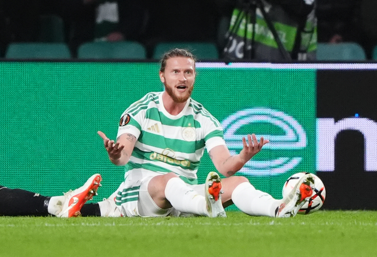 I watched Celtic show distress signs - fears circle over star man but Rangers system change may be fatal