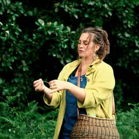 Lucy Cooke on a foraging walk