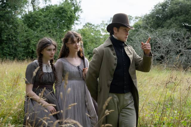 Bodhi Rae Breathnach as Margaret Dashwood, Daisy Edgar-Jones as Elinor Dashwood and George MacKay as Edward Ferrars in Sense and Sensibility