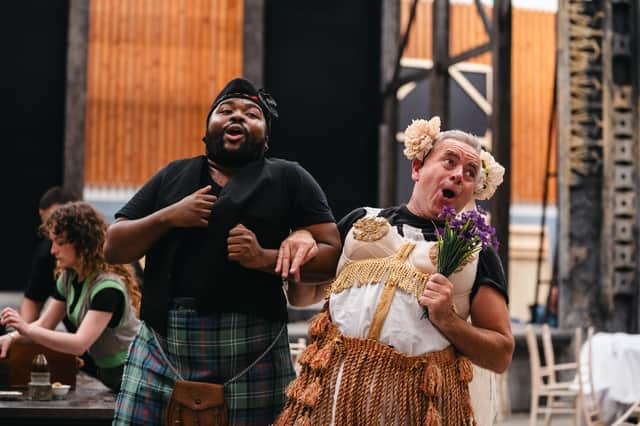 Luvo Maranti (Pong) and Aled Hall (Pang) in Turandot rehearsals