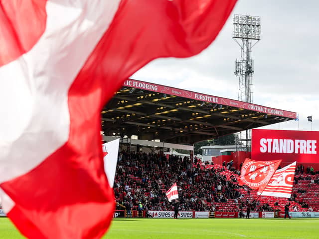 Aberdeen host St Johnstone at Pittodrie in the Scottish Premiership on Sunday.