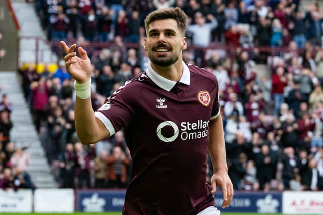 Claudio Braga was on the scoresheet as Hearts thrashed St Mirren 5-0.