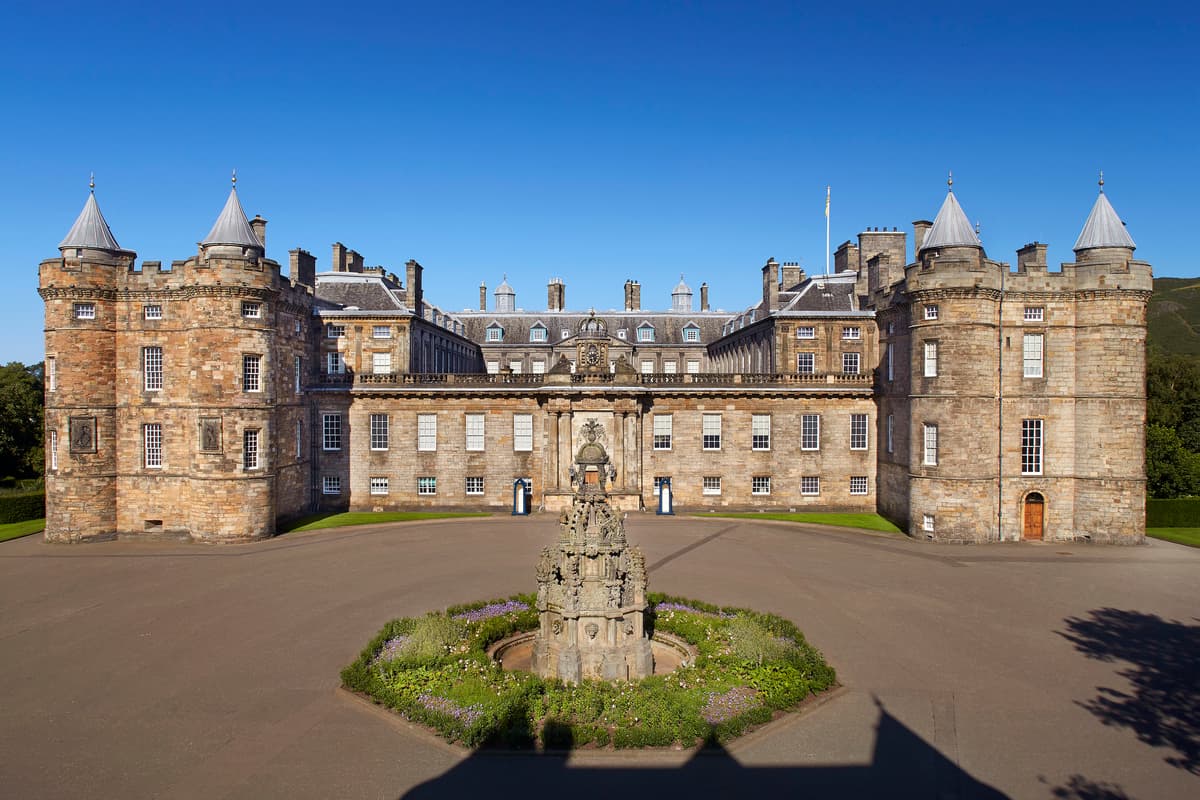 Origin legend of 12th Century to inspire Christmas decorations at Palace ...