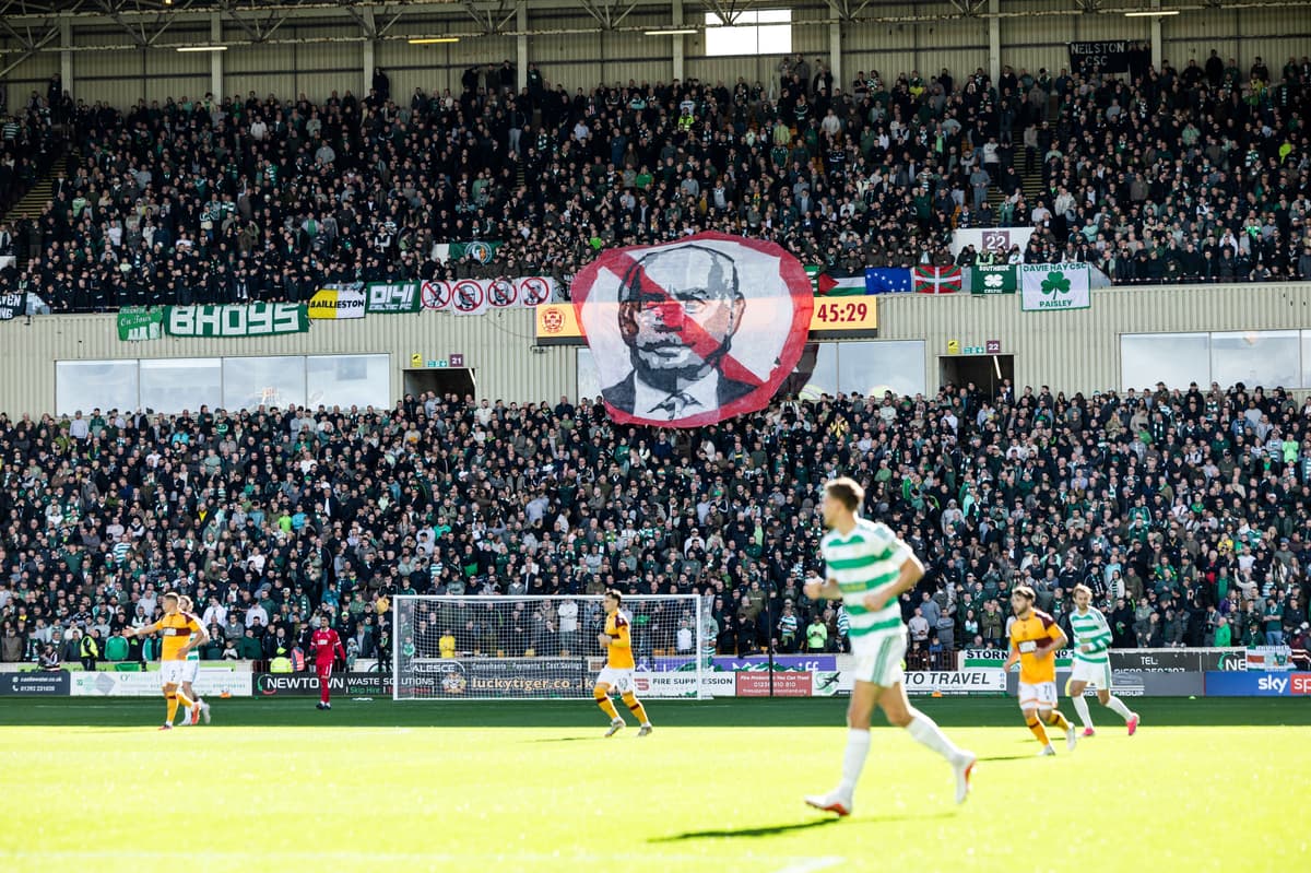 „Unakzeptabel“: Celtic-Fans nach Vorfall mit Dermot Desmond scharf ...