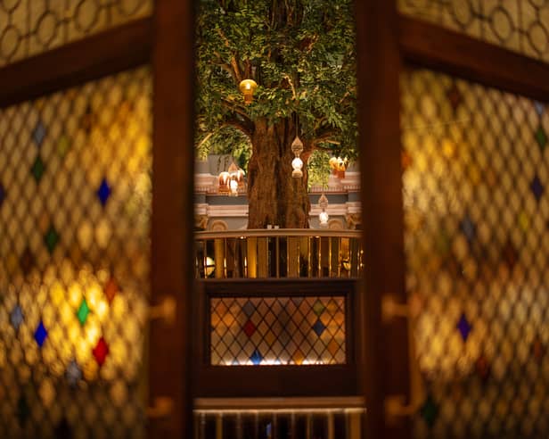 Inside, the historic grandeur of the former banking hall meets the glamour of The Ivy, with striking interiors, bespoke artwork and design details creating two distinctly different spaces for each restaurant.