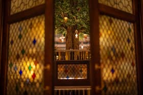 Inside, the historic grandeur of the former banking hall meets the glamour of The Ivy, with striking interiors, bespoke artwork and design details creating two distinctly different spaces for each restaurant.