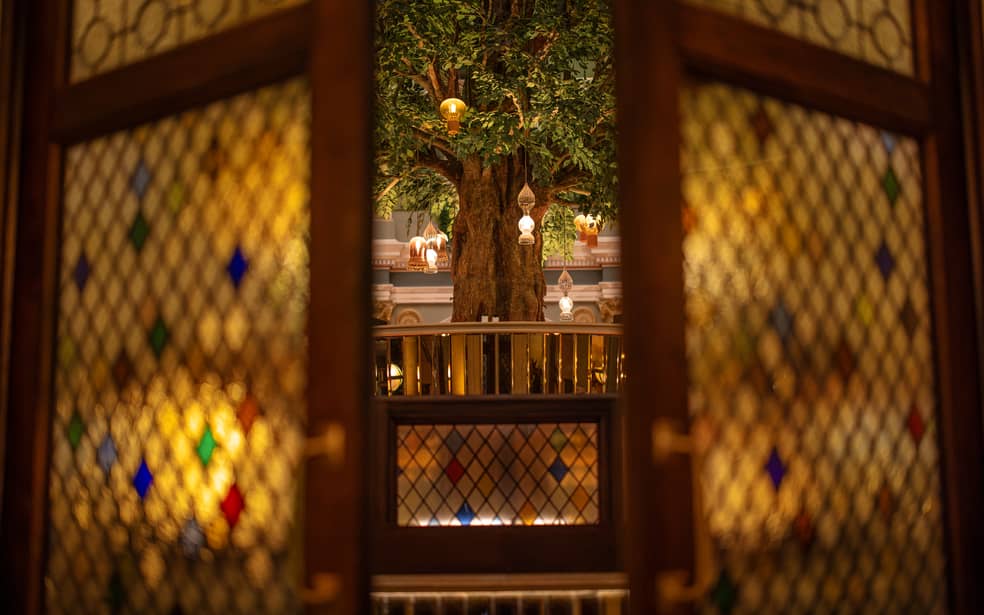 Inside, the historic grandeur of the former banking hall meets the glamour of The Ivy, with striking interiors, bespoke artwork and design details creating two distinctly different spaces for each restaurant.