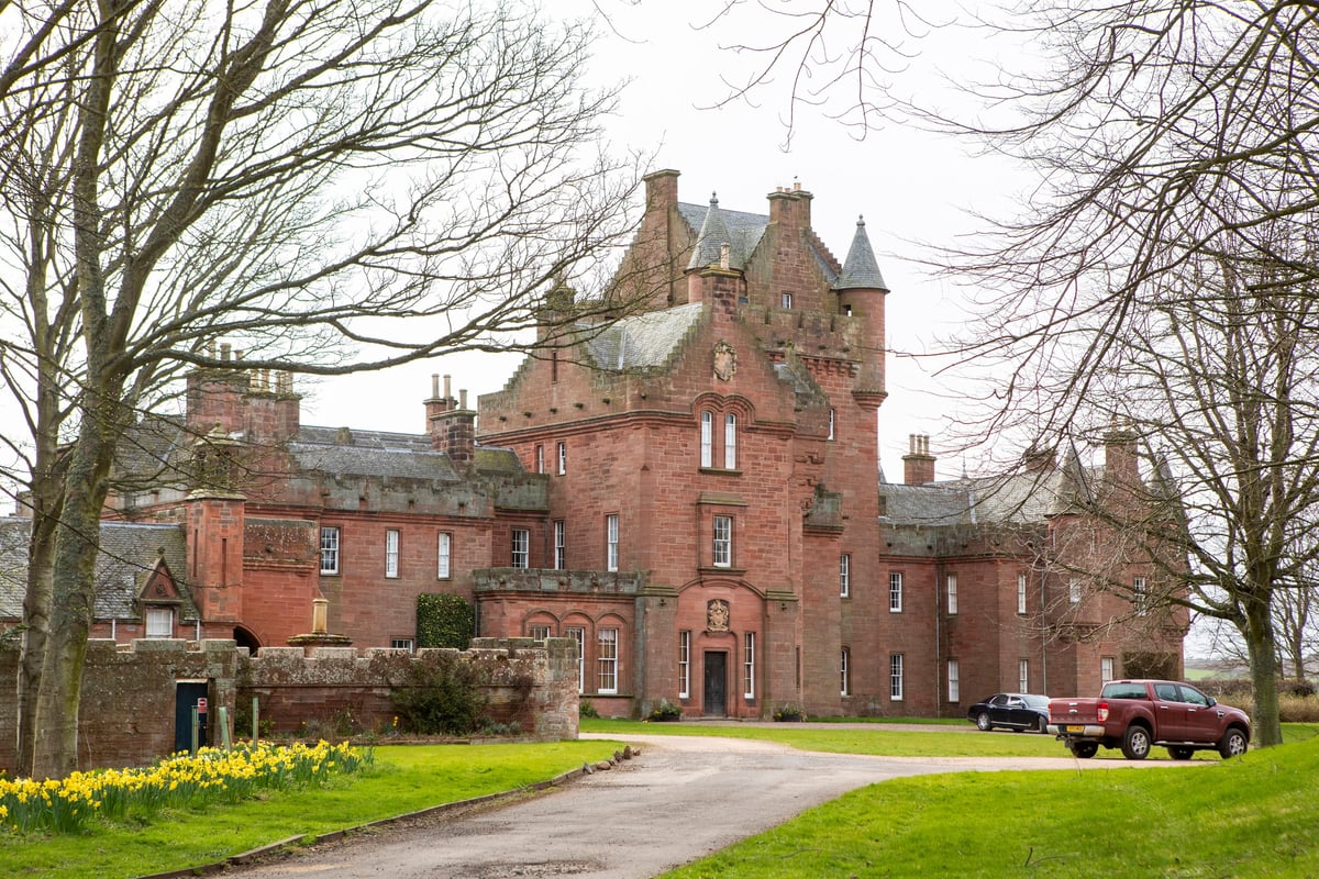 Alan Carr castle plan given boost by heritage officers