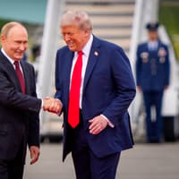 Europe must try to make Donald Trump's favours for Vladimir Putin a US election issue