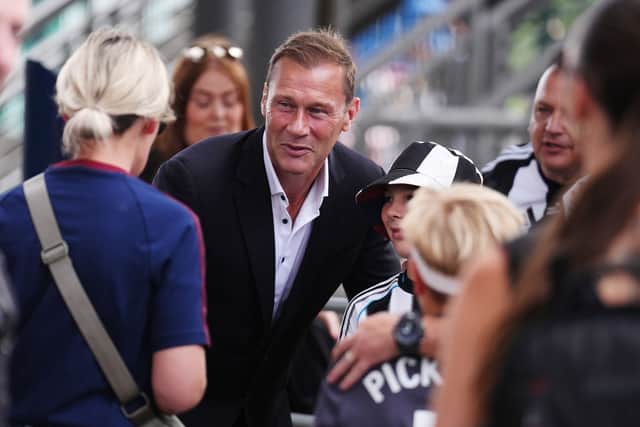 Former Everton and Newcastle United player Duncan Ferguson greets fans ahead of a pre season match at Murrayfield Stadium, Edinburgh. Picture date: Wednesday August 12, 2026.