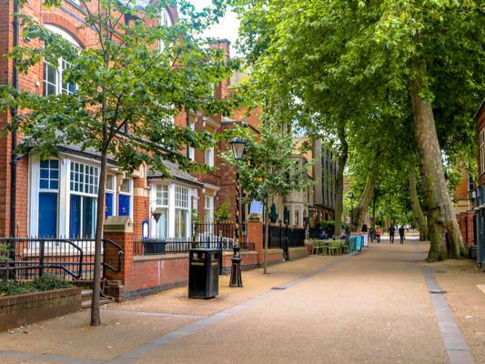 Current average average house price: 181,000 GBP. Percentage year on year growth: 4.7