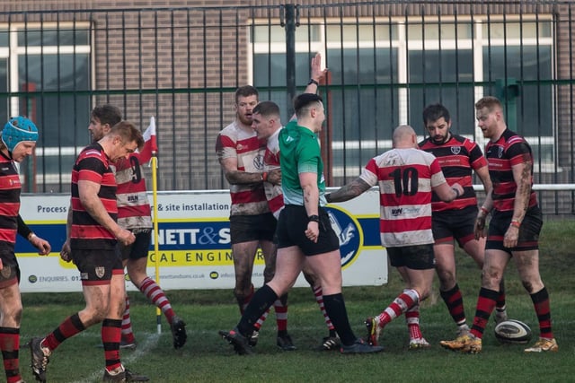 The referee says it's a try for Cleckheaton against Ilkley. Picture: Bruce Fitzgerald