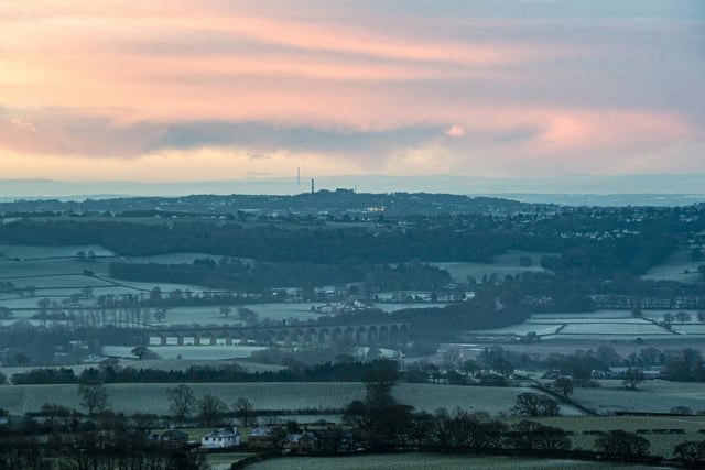 The average property price in Cookridge & Holt Park was £312,500.