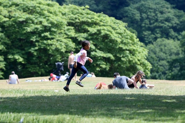 The average property price in Roundhay Park & Slaid Hill was £320,000.