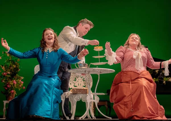 Perth Theatre's new version of The Importance Of Being Earnest
is performed with passion, wit and love.