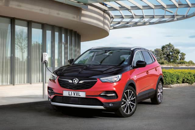 Vauxhall Grandland X Hybrid4Opel Grandland X Hybrid4