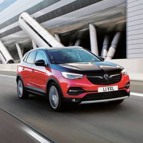 Vauxhall Grandland X Hybrid4Opel Grandland X Hybrid4