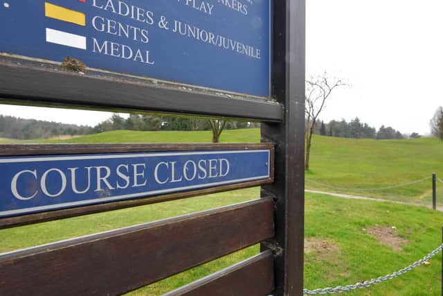 25-03-2020. Picture Michael Gillen. GRANGEMOUTH. Day two of UK wide coronavirus lockdown. Grangemouth Golf course closed. Picture: Michael Gillen.