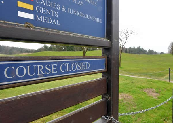 25-03-2020. Picture Michael Gillen. GRANGEMOUTH. Day two of UK wide coronavirus lockdown. Grangemouth Golf course closed. Picture: Michael Gillen.