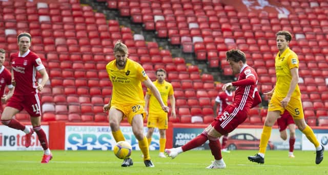 Aberdeen's Scott Wright makes it 2-0 during the Scottish Premiership match against Livingston at Pittodrie. Picture: Alan Harvey/SNS Group