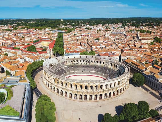Les Arnes, Nmes' well-preserved Roman ampitheatre makes the city well worth a worth a visit