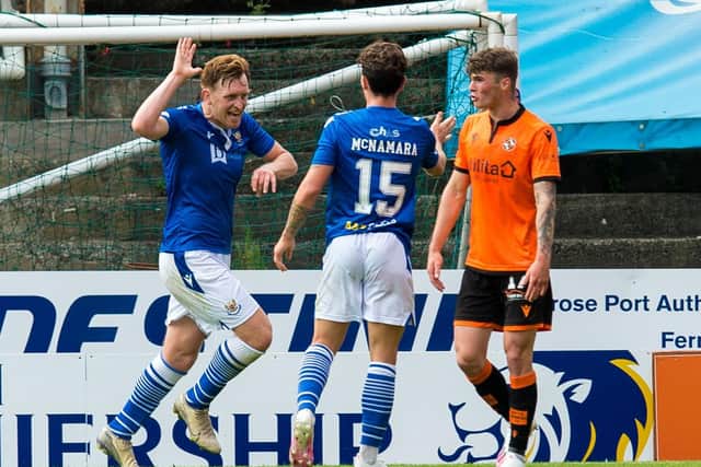 Liam Craig celebrates after his spectacular equaliser, which came after Michael O’Halloran’s red card. Picture: SNS.