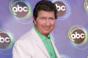 Mac Davis arrives at a Hollywood party in 2005 (Photo by Mark Mainz/Getty Images)