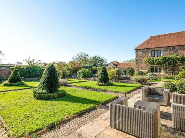 The Manor House, Chiddingly Place. Photo from Zoopla